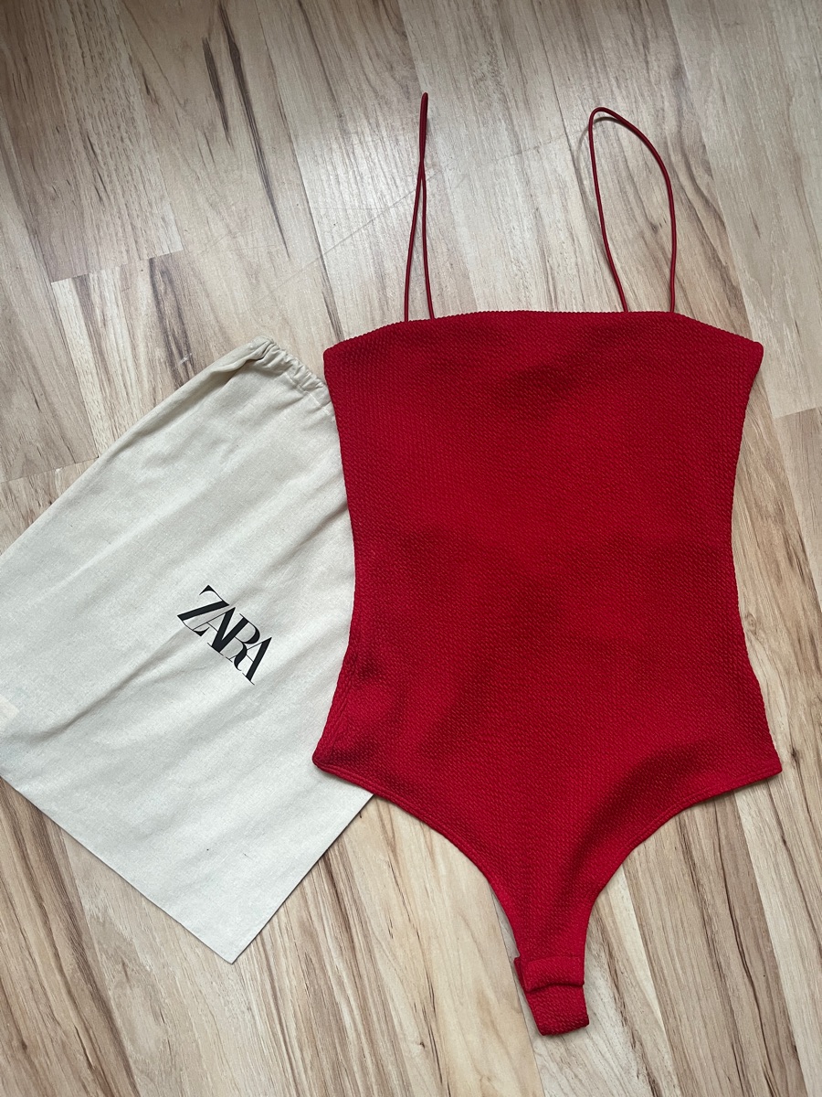 H&M Crveni bodi